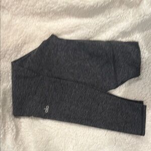 ALO Yoga Gray Capris Stretchy Athletic Wear